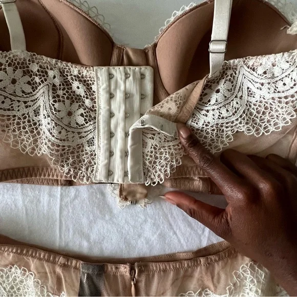Sheer Nude White Lace Bustier Bra and Short Set - Picture 3 of 8